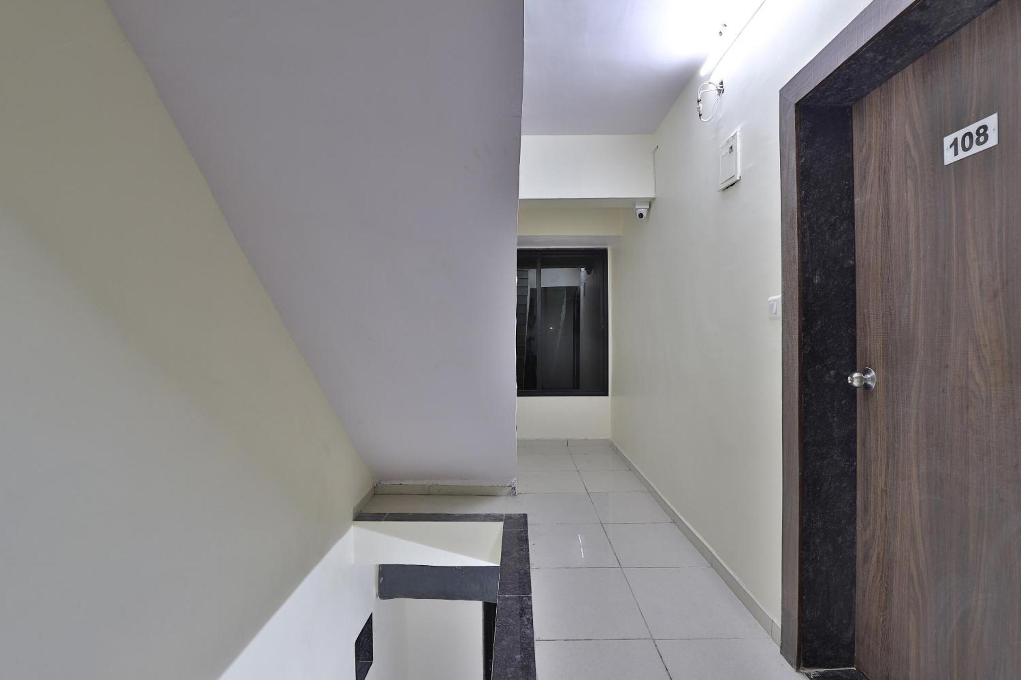 Hotel O Sunway Ahmedabad Exterior photo